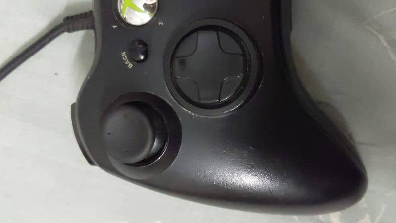 Xbox 360 controller 1