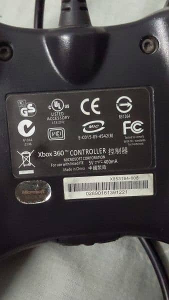 Xbox 360 controller 4