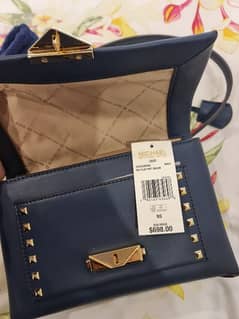 Women's Handbag For Sale 0