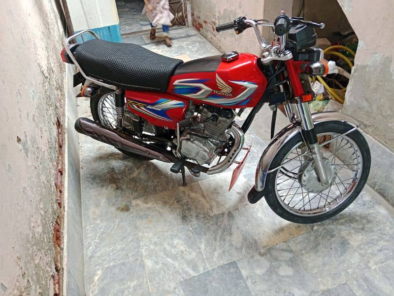 Honda cg 125 fit bike 22 model All Punjab number 8