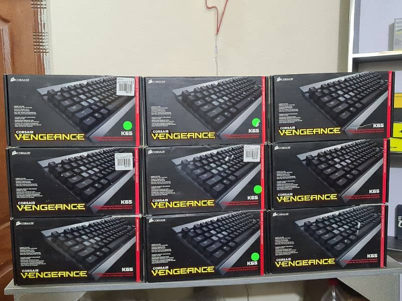 CORSAIR Vengeance K65 Compact Mechanical Gaming Keyboard  Cherry MXRed 0