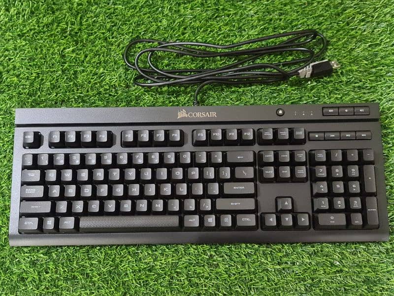 Corsair K66 Mechanical Gaming Keyboard Cherry MX Red 4