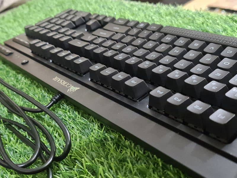 Corsair K66 Mechanical Gaming Keyboard Cherry MX Red 6