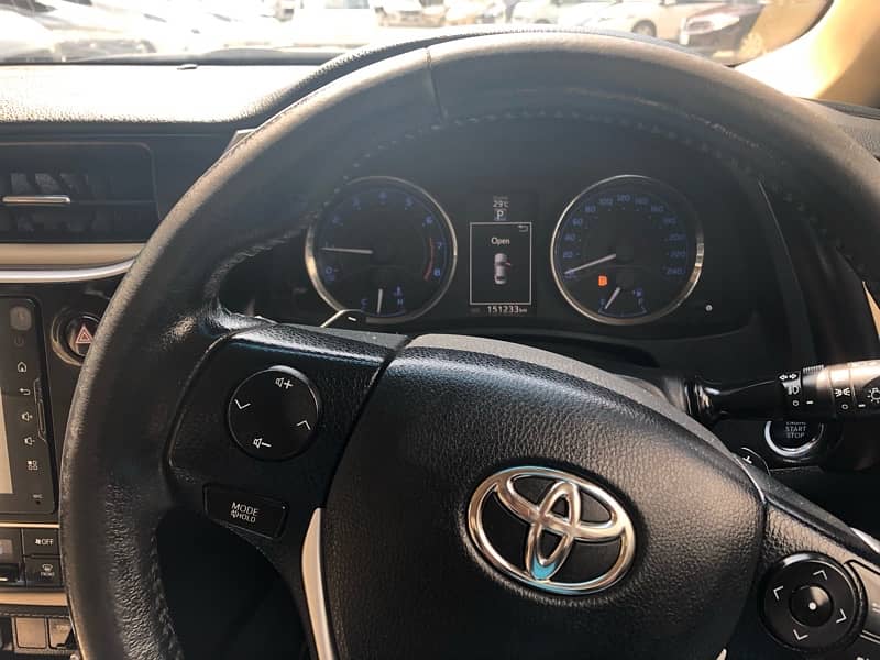 Toyota Altis Grande 2018 9