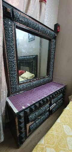 bed set/side tables/dressing table