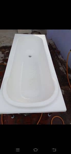 bath tub 1