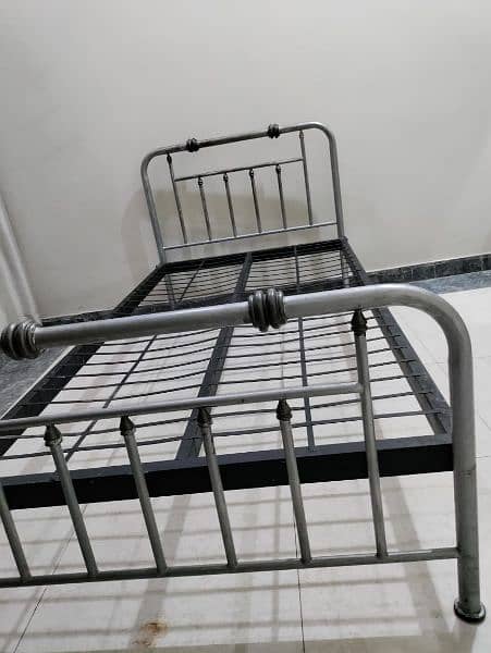 2 Stainless Steel + Metal Single Beds 8