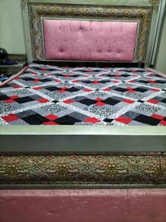 Iron complete bed set King size. Just Like New. Strong build quality 0