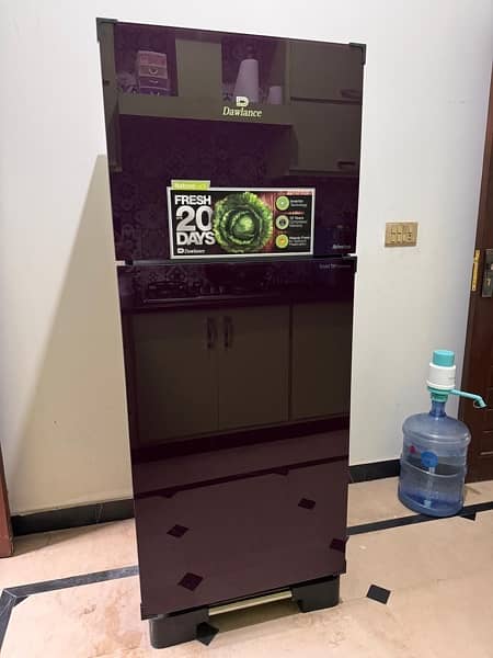 Dawlance medium size inverter fridge with one year warranty 4