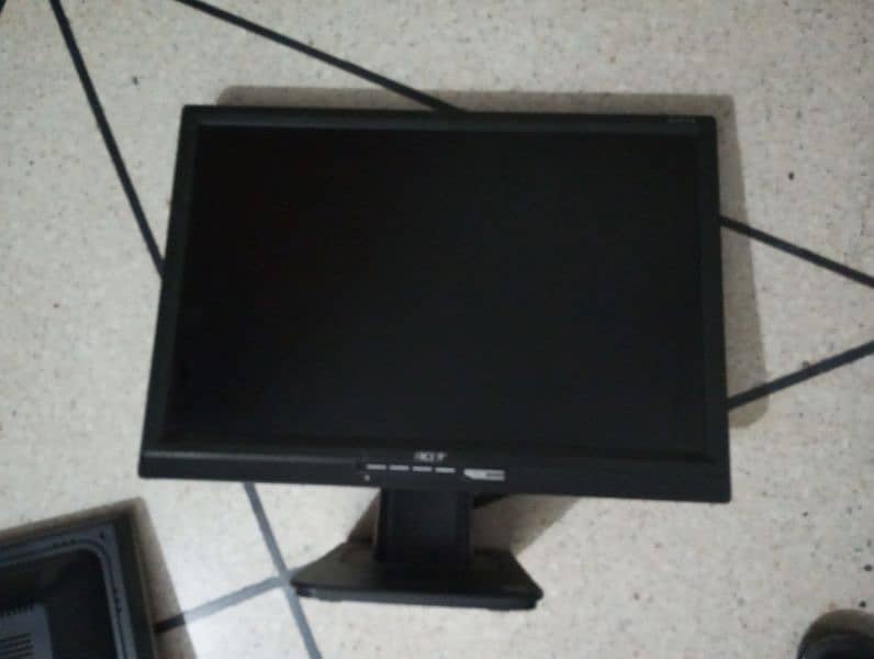 Acer LCD/Monitor 16 inch 1