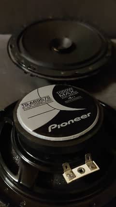 Pioneer 6 Inch Door/Rear Speakers (Brand New) 0