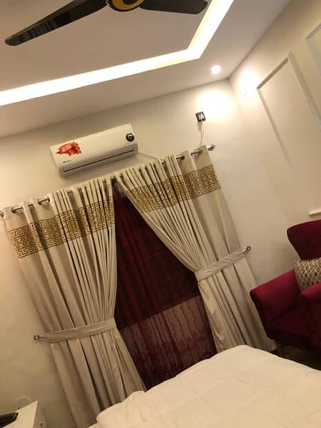 gold suit rooms,Deluxe king rooms,Deluxe rooms available. 4