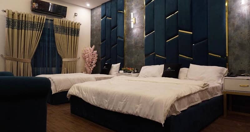 gold suit rooms,Deluxe king rooms,Deluxe rooms available. 12