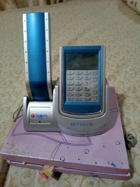 Good condition high quality telephone 2