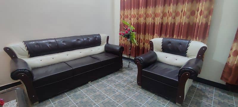 5 Seater Beautiful Sofa set for sale 3