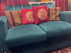 Assalamualaikum selling this almost brand new sofa slightly used 0