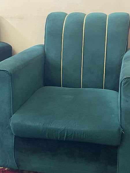 Assalamualaikum selling this almost brand new sofa slightly used 6