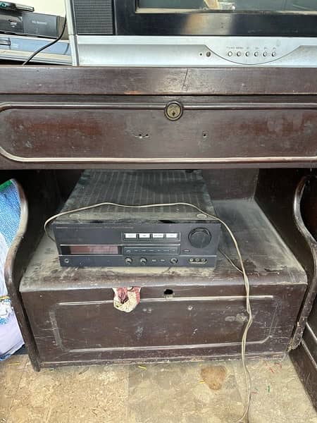 TV trolley good condition 2