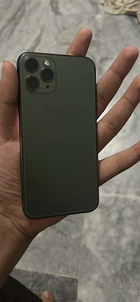 iPhone 11 Pro fu with box 1