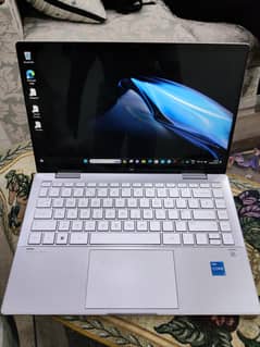 hp 13th gen i3 8 256 touchscreen pavilion x360 2-in-1