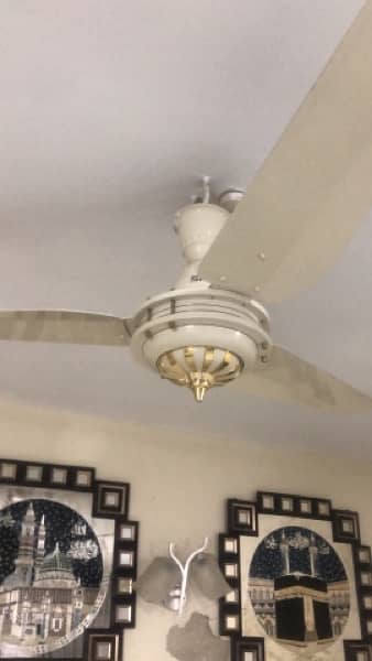 ceiling fan available in best price, 10/9 condition 7