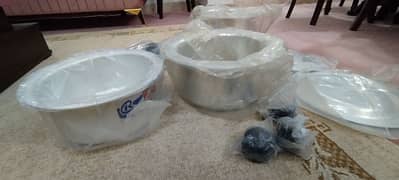 Brand new Set of 3 cooking pot ( Daigcha) is for sale.