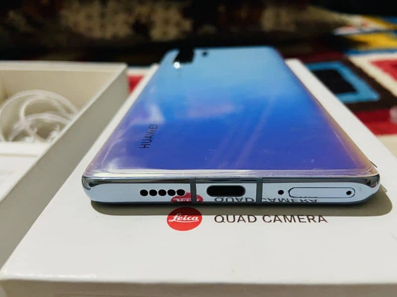 Huawei P30 pro 10/10 Complete box 4
