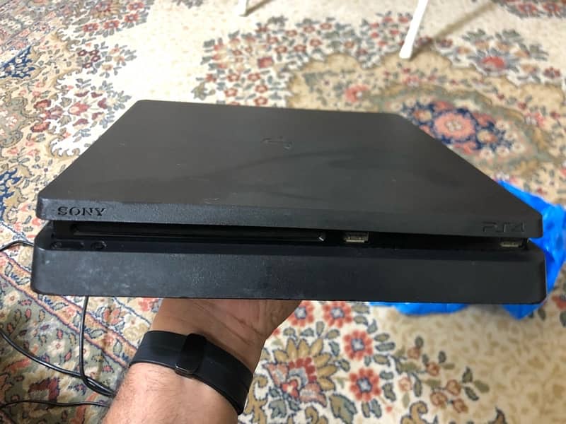 Playstation 4 PS4 Slim 1 TB for sale 0