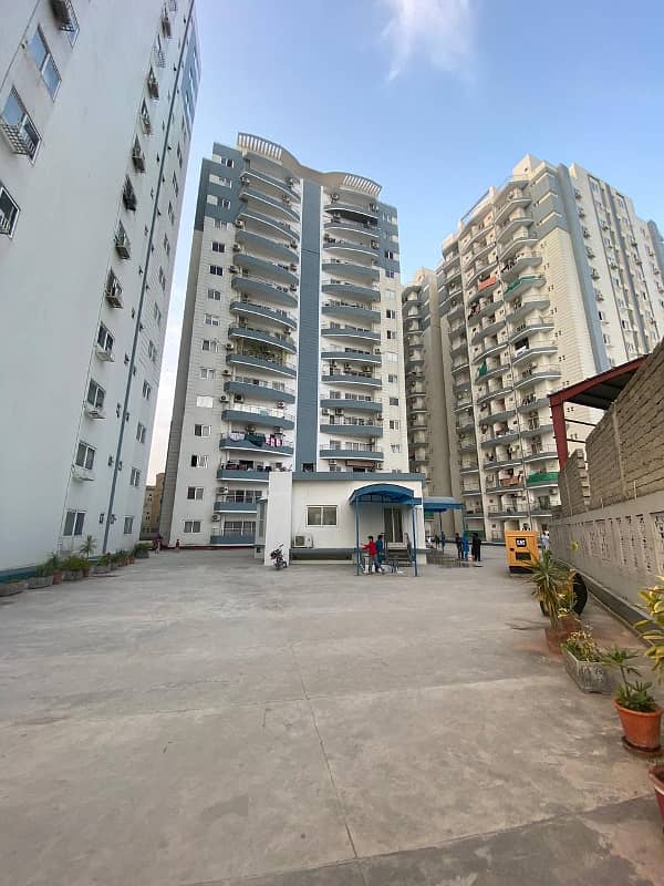 Three bed Apartment Available for sale in Green line Tower Capital Residencia 8