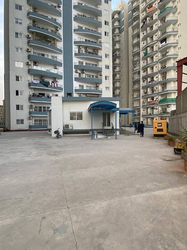 Three bed Apartment Available for sale in Green line Tower Capital Residencia 9