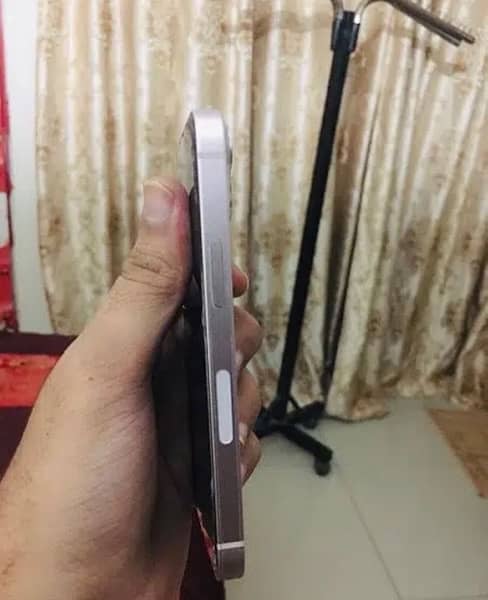 iPhone 13 with box 2