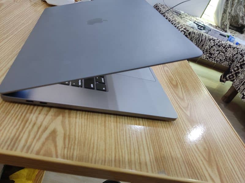 MacBook pro 2019 16" 2
