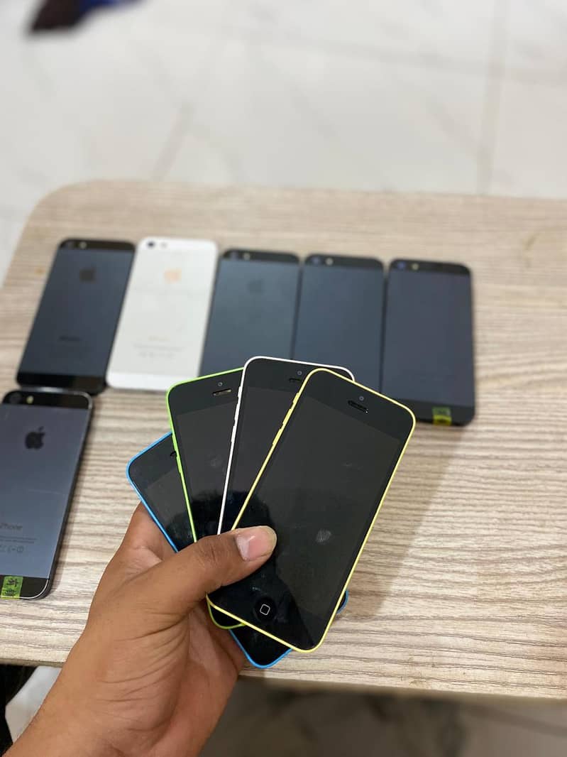iPhone 5 and 5c 16gb mix quantity available 4