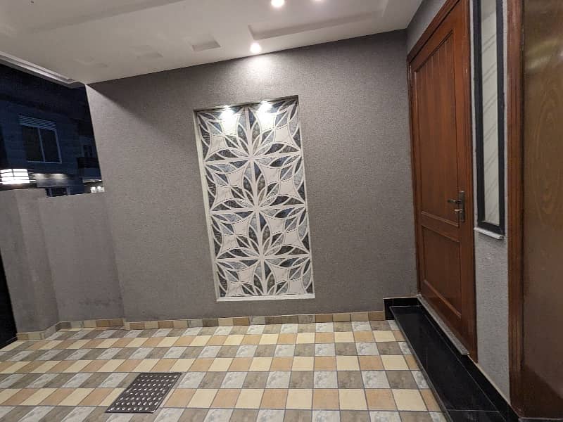 5 Marla Brand New First Entry Luxury Double Storey Double Unit Latest Modern Stylish House Available For Sale In Park View City Lahore By Fast Property Services Real Estate And Builders With Original Pictures. 38