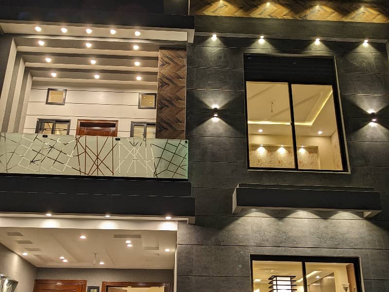 5 Marla Brand New First Entry Luxury Double Storey Double Unit Latest Modern Stylish House Available For Sale In Park View City Lahore By Fast Property Services Real Estate And Builders With Original Pictures. 41