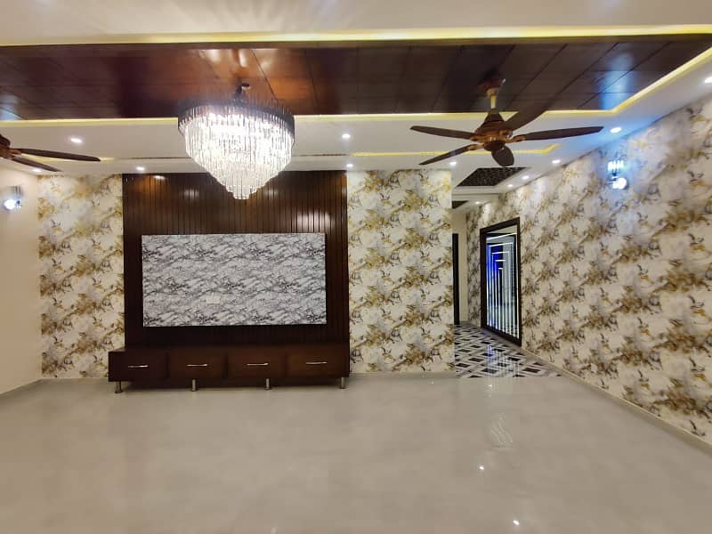 LUXURIOUS 12 MARLA DOUBLE STOREY HOUSE FOR SALE IN JOHAR TOWN 9