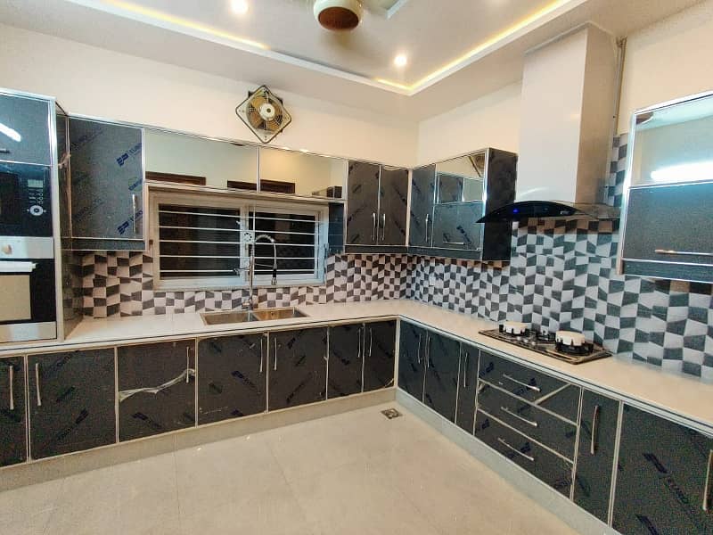 LUXURIOUS 12 MARLA DOUBLE STOREY HOUSE FOR SALE IN JOHAR TOWN 15