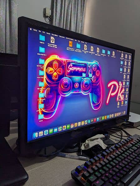 gaming monitor for sale (27 inch) 1