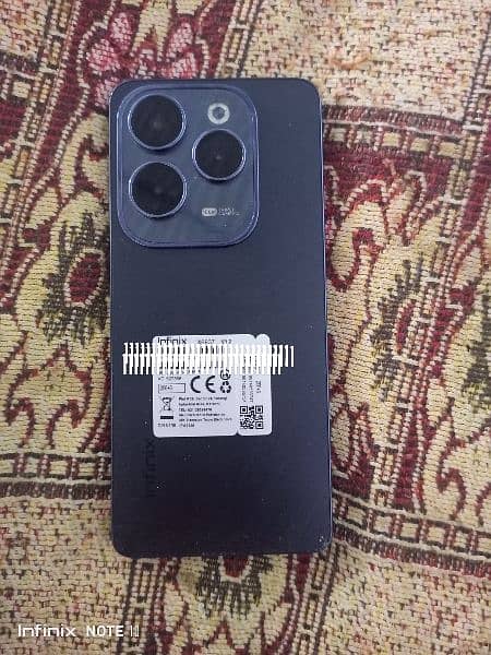Infinix hot 40 pro 12/256 . only 1/2 month use 0