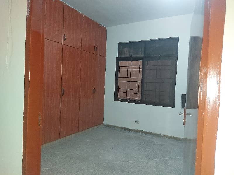 5 Marla 1st Floor 3 Bed Attached washroom Near to Main Road 5