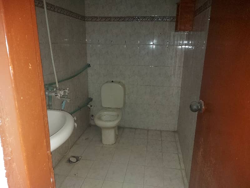 5 Marla 1st Floor 3 Bed Attached washroom Near to Main Road 6