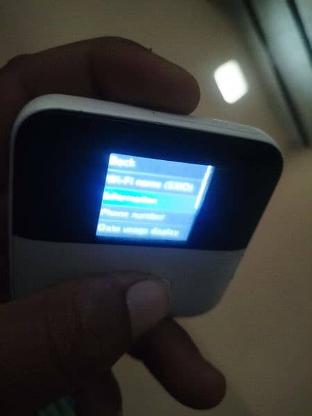 Pocket Wifi 801zt 4