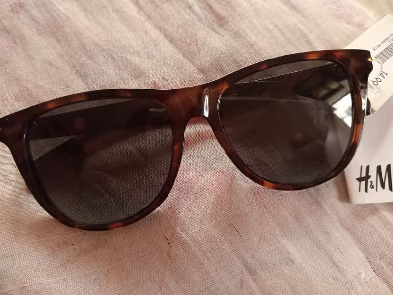 H&M sunglasses 2