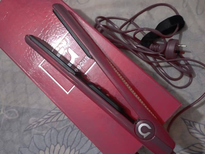 Gorgeous Hair Straightener 3