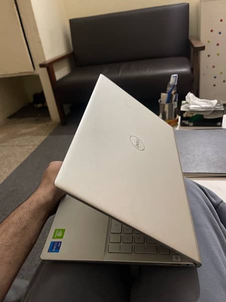 selling laptop 3