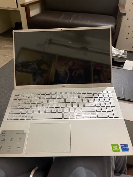 selling laptop 4