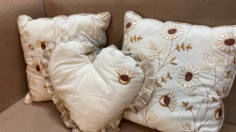 10 cushions with fillings 3