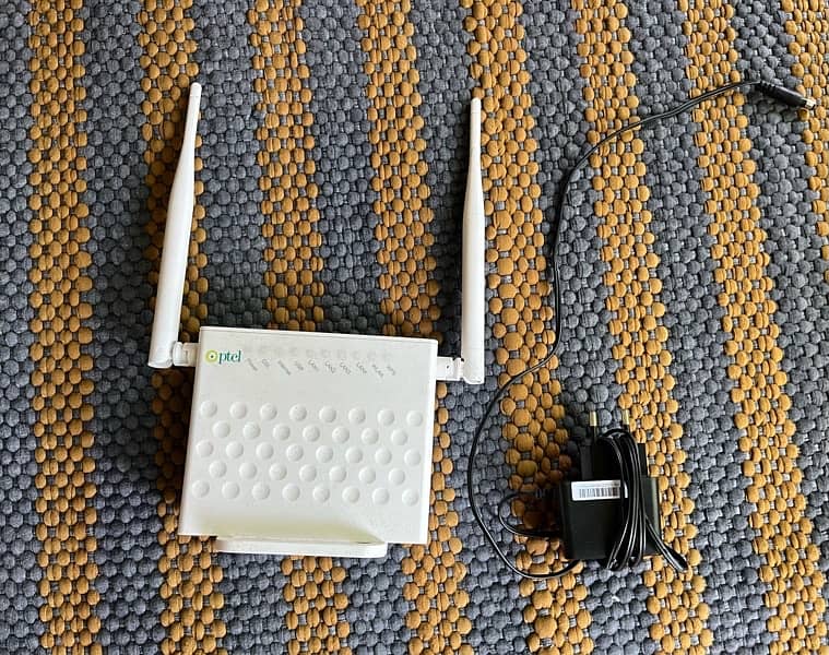 PTCL MODEM || ALMOST NEW || 4G USB SUPPORTED 0