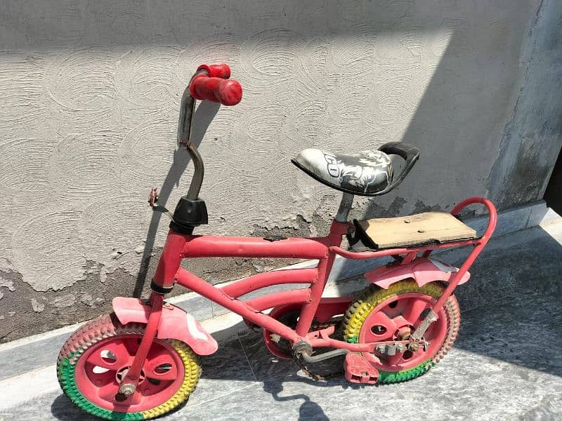 Two baby Bicycles for 4 to 8 years 0