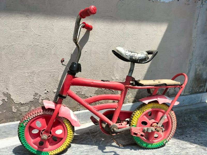 Two baby Bicycles for 4 to 8 years 3